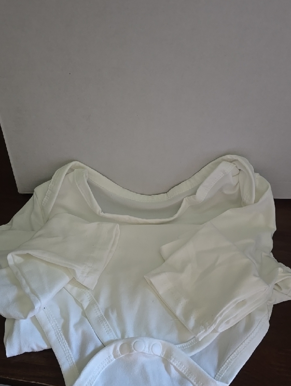 8 Pieces -NEW -  Baby Onesies Bodysuits  Size Toddler 2-3 Years